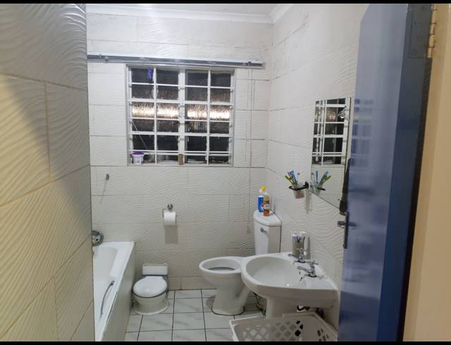 3 BEDROOM TOWNHOUSE FOR SALE IN BIRCH ACRES